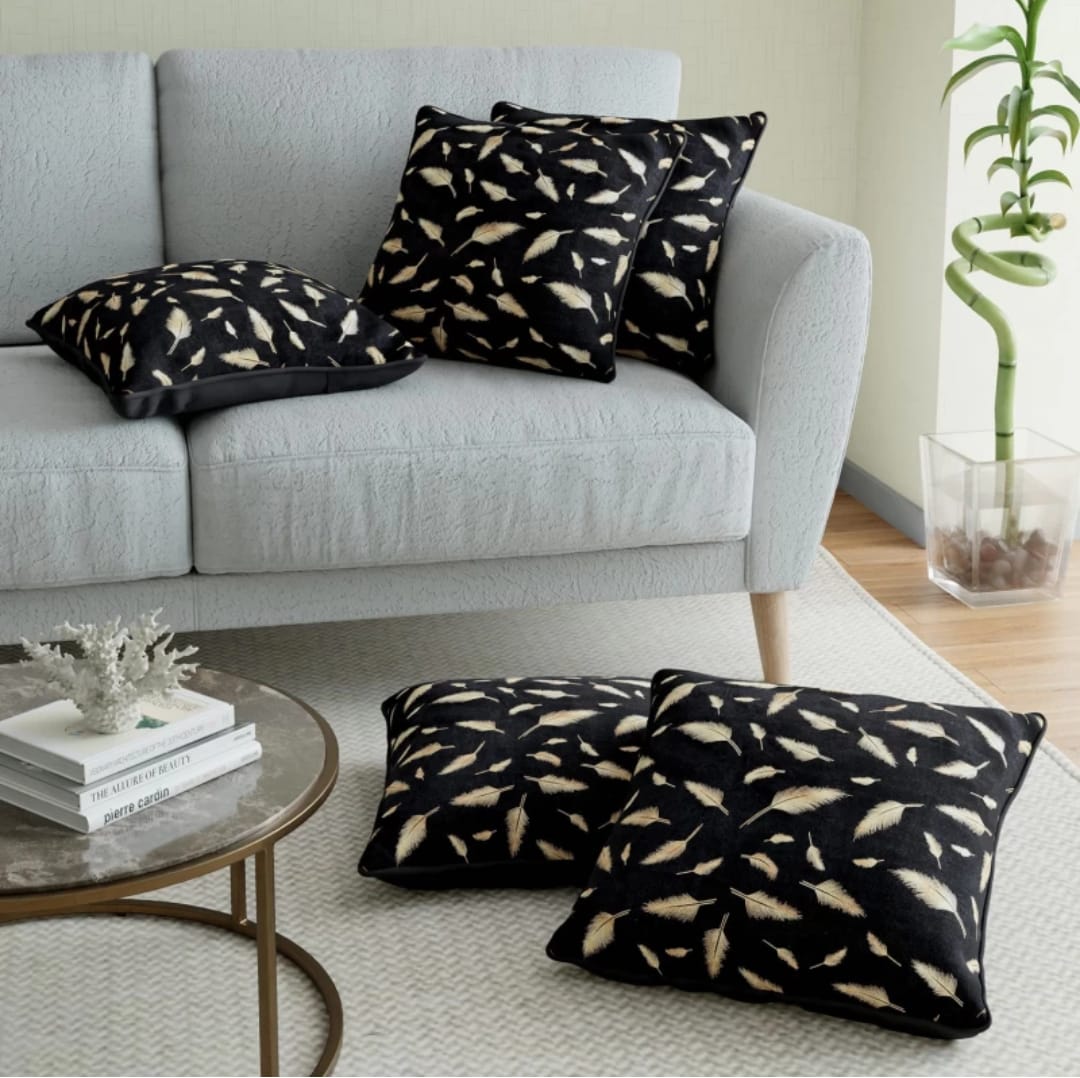 Velvet cushions cover