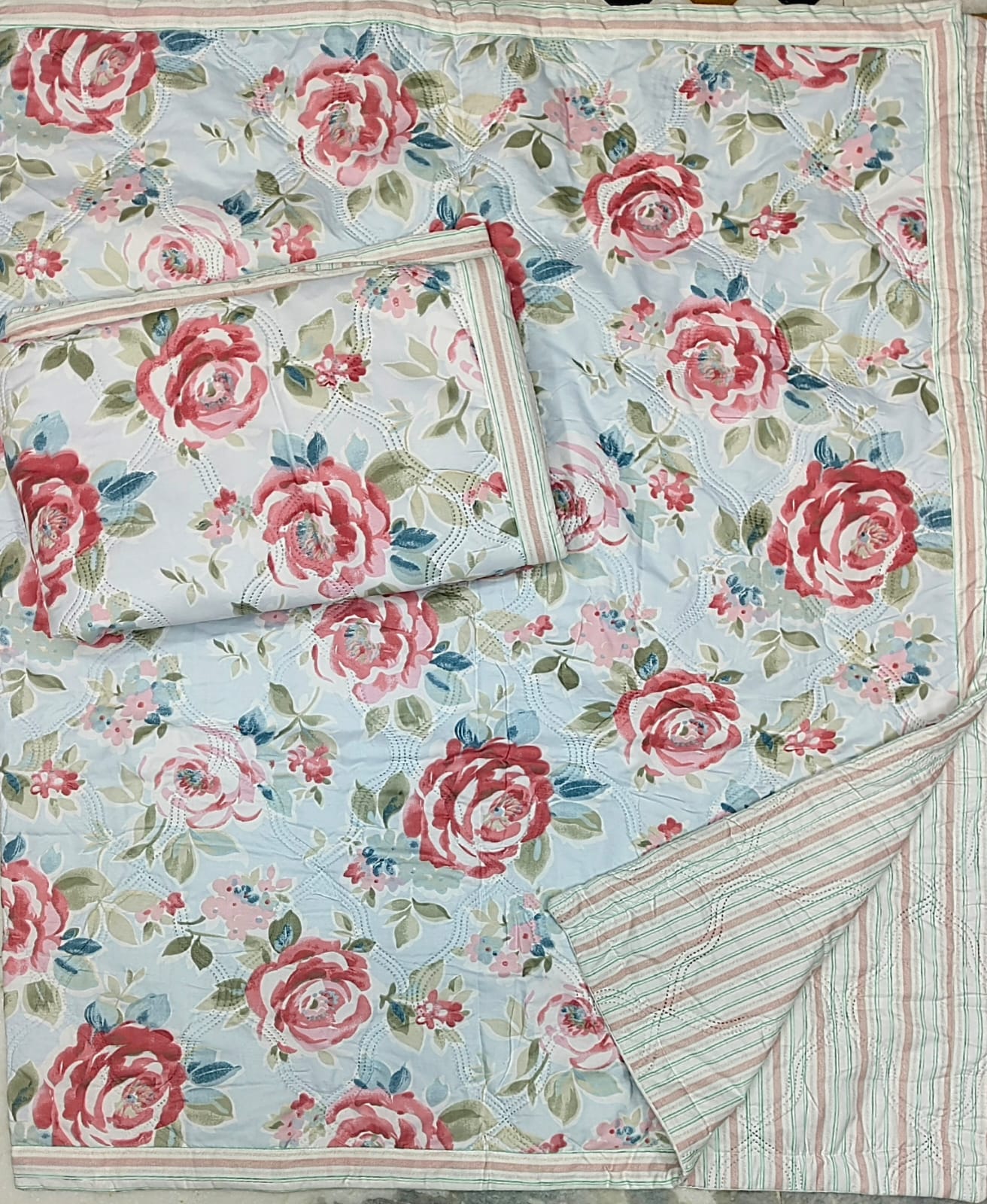 Vintage rose garden comforter set