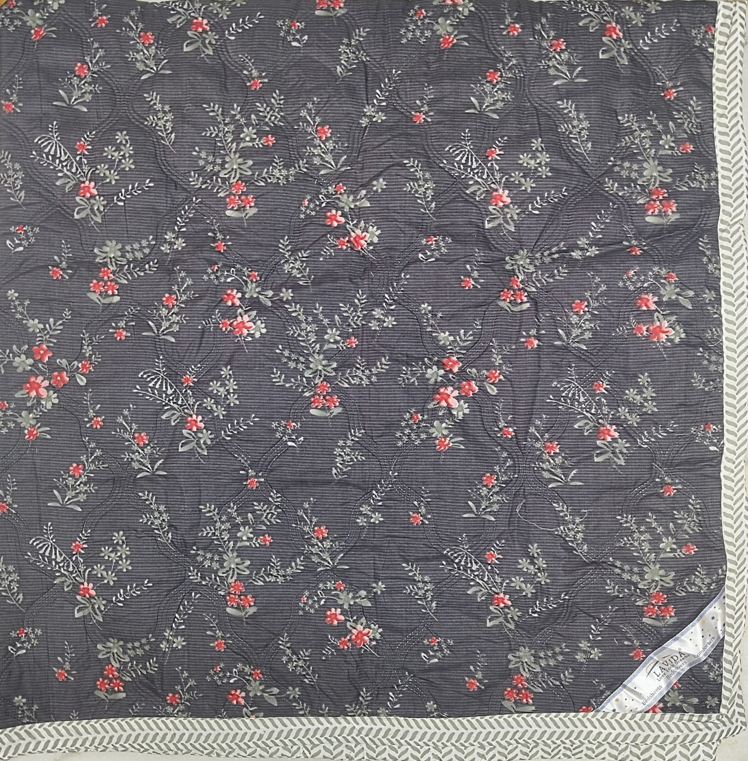 Midnight bloom comforter set